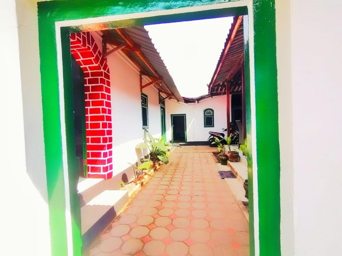 Reddoorz Syariah @ Ndalem Kembang Sore Yogyakarta Exteriör bild