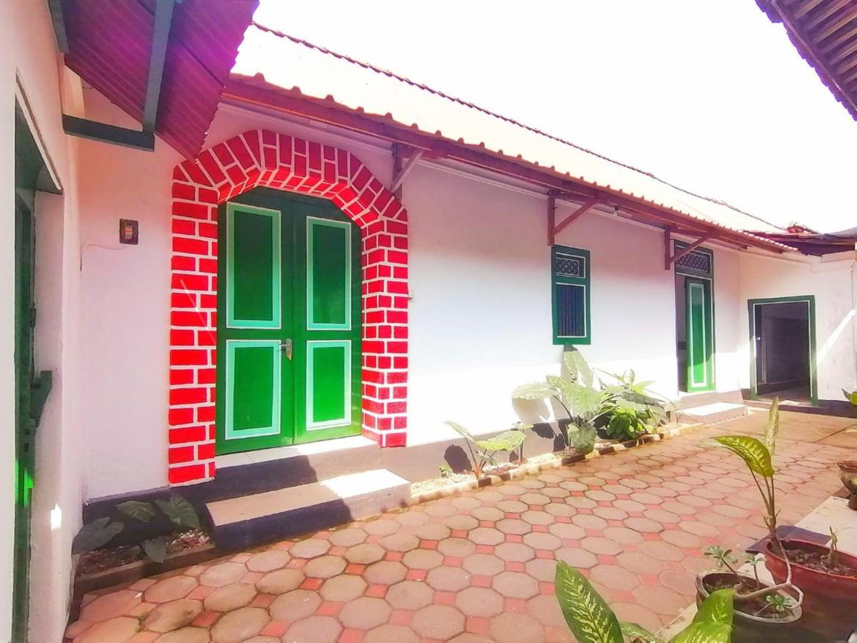 Reddoorz Syariah @ Ndalem Kembang Sore Yogyakarta Exteriör bild