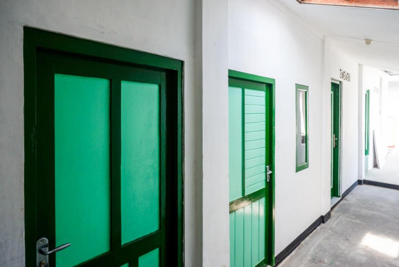 Reddoorz Syariah @ Ndalem Kembang Sore Yogyakarta Exteriör bild